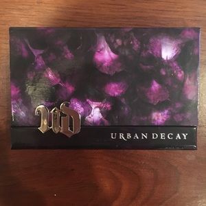 NWOT Urban Decay Shadow Box palette